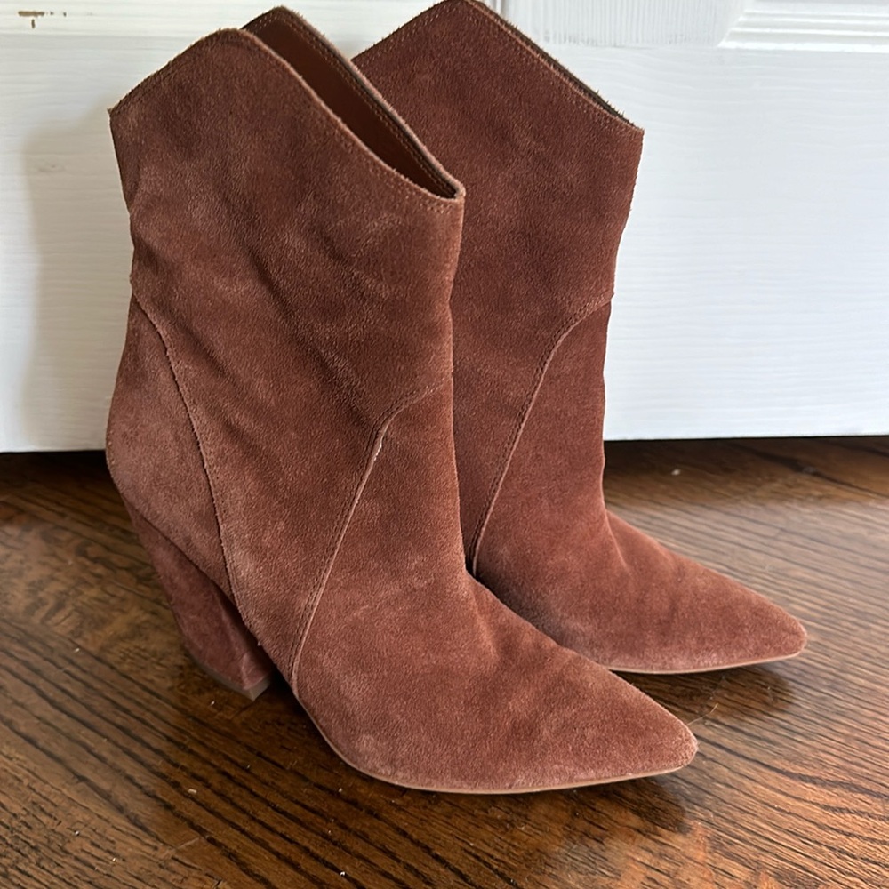 Dolce vita Nestly booties 6.5 chestnut suede